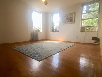 Rented by Northside Plaza Inc.