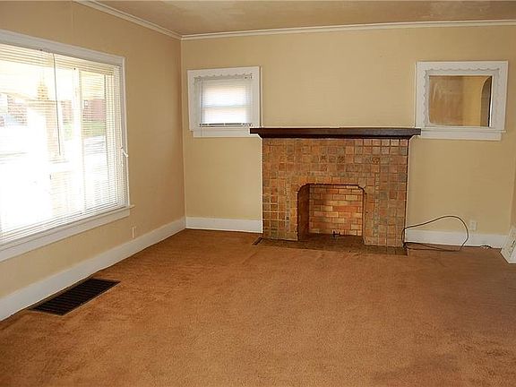 5th image of 216 Murphy Ave