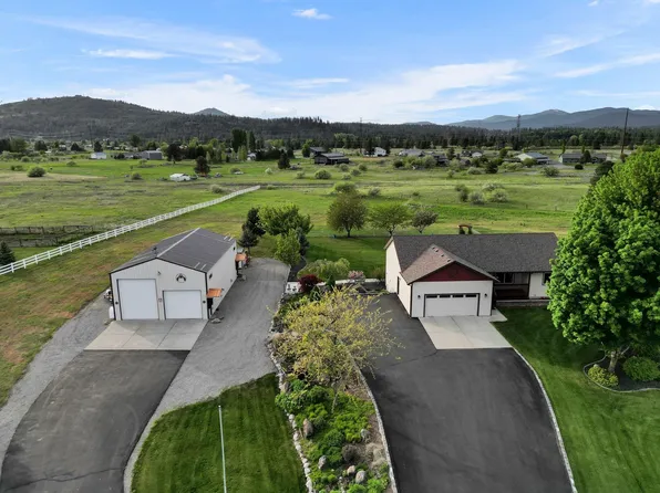 6219 N Blue Skies Ln, Newman Lake, WA 99025