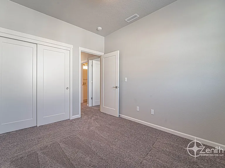 16334 NE 20th St — Photo 19