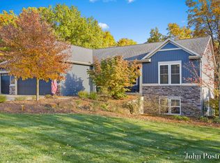 6186 Arrowcrest Ct NE, Rockford, MI 49341