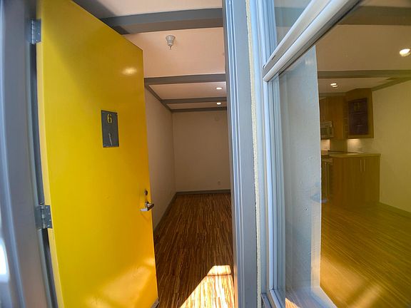 2nd image of 645 Haight St APT 6