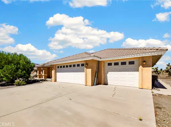 10624 Nugget Rd, Phelan, CA 92371