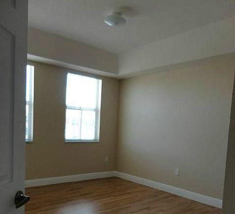 5th image of 11102 NW 83rd St APT 211