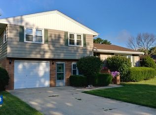 805 Junie Ct, Joliet, IL 60435