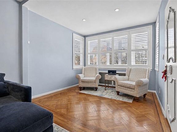 2nd image of 7819 Colonial Rd