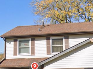 230 Juniper Ln, Bolingbrook, IL 60440