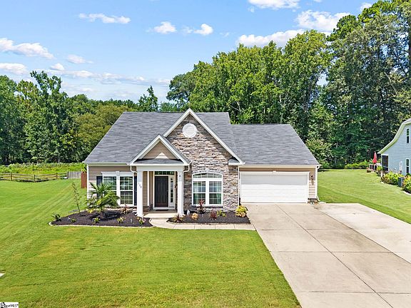 2nd image of 130 Village Vista Dr