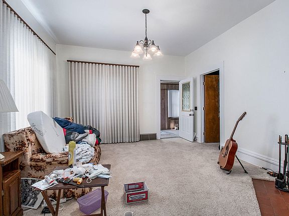 3rd image of 40 Glenwood Ave