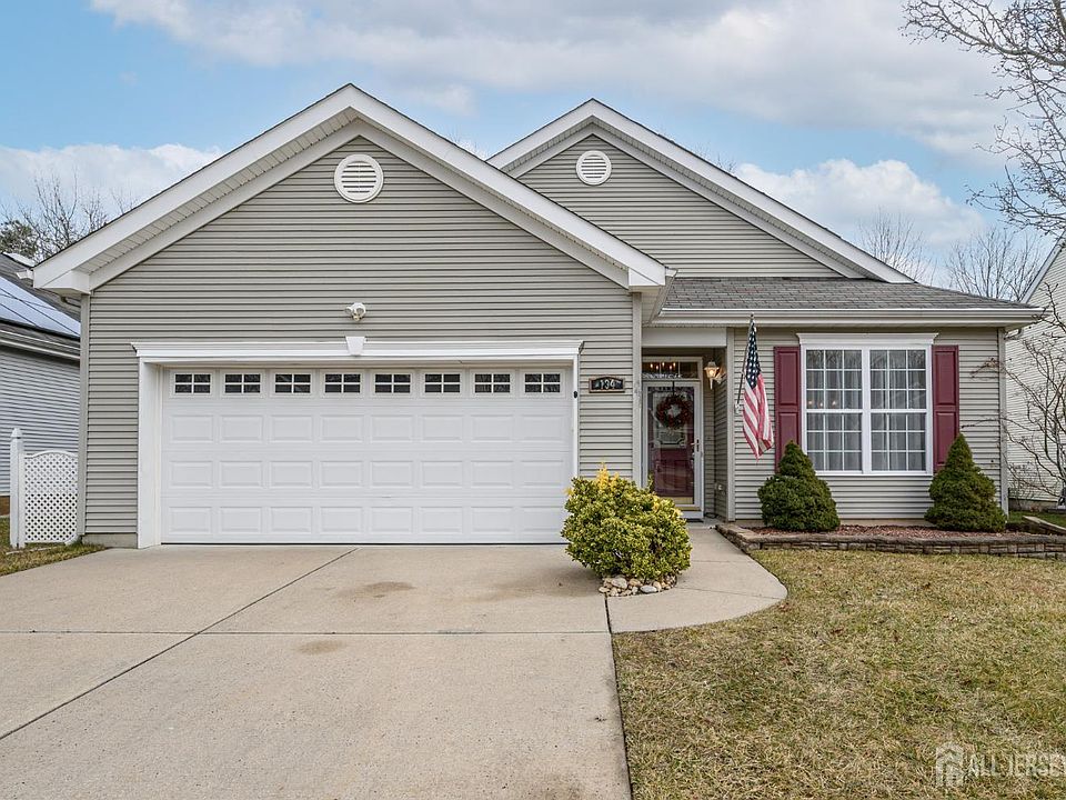 1st image of 134 Briarwood Dr