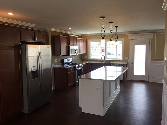Side Kitchen