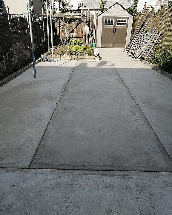 2nd image of 2833 W 19th St