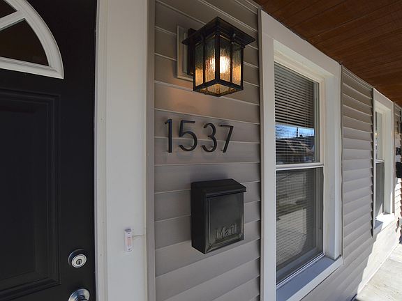 2nd image of 1537 Draper St #1535