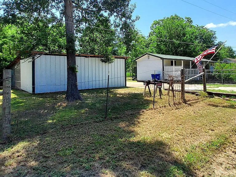 604 Mayflower Ln — Photo 28