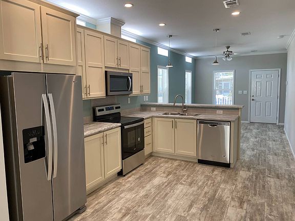 3rd image of 39618 Sweetgum Ave