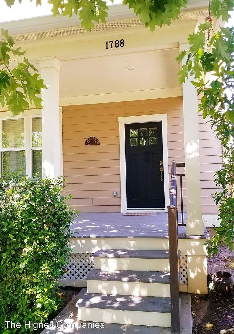 1788 Roth St photo 1
