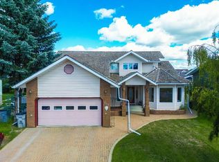 517 W 22nd St, Wainwright, AB T9W1H9