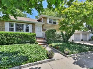 70 Beacon Blvd, Keansburg, NJ 07734