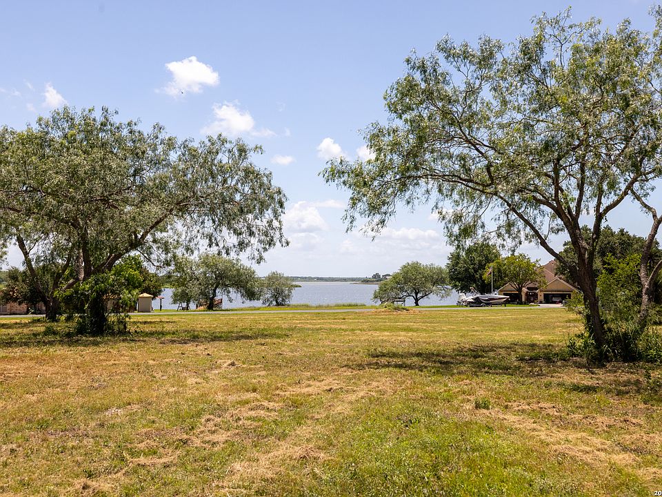 1st image of 0 Lakeshore LOT 23