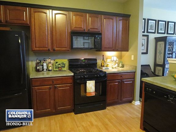 5th image of 1714 Fieldstone Ct