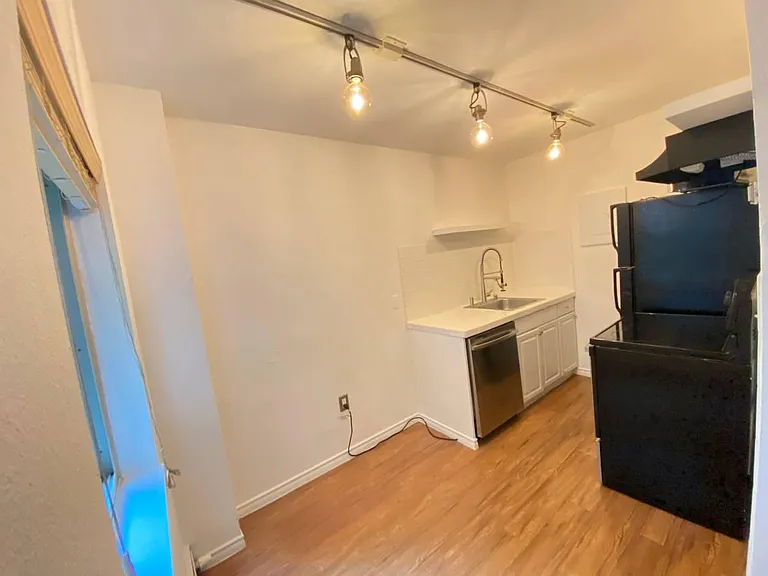1400 Hubbell Pl #502 — Photo 4