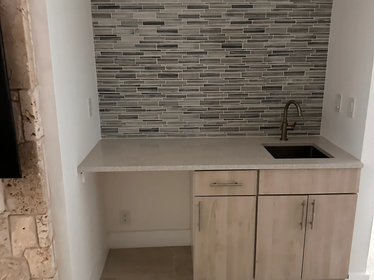 3 bed, 1970 sqft, $4,950 — Photo 4