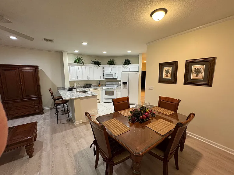 8246 Mulligan Cir — Photo 4