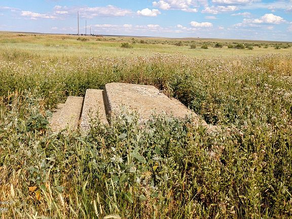 5th image of Wheat Basin Rd