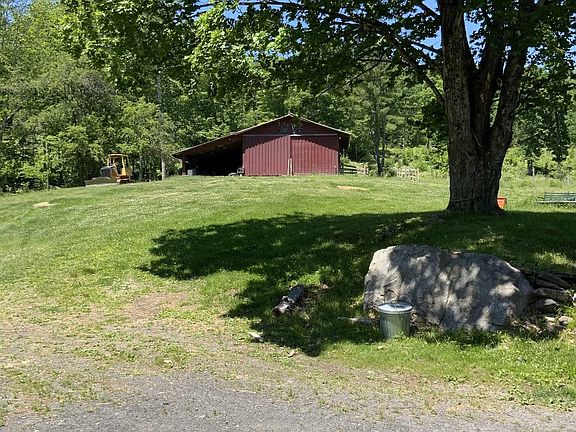 5th image of 43 Henderson Ln