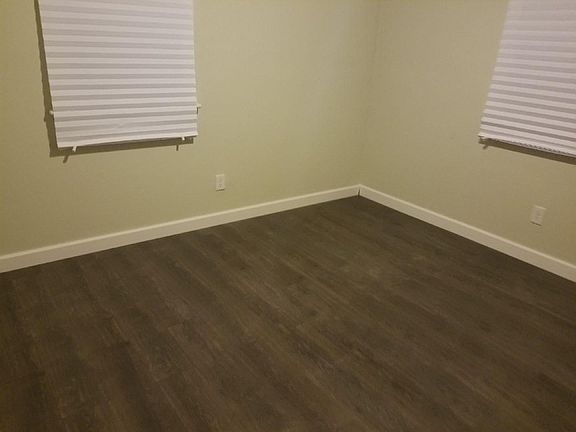 3rd image of 1310 Maple Ave