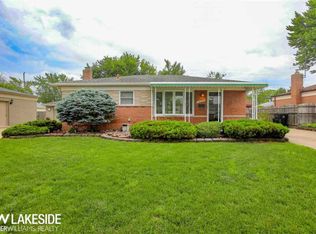 15722 Loreto St, Roseville, MI 48066