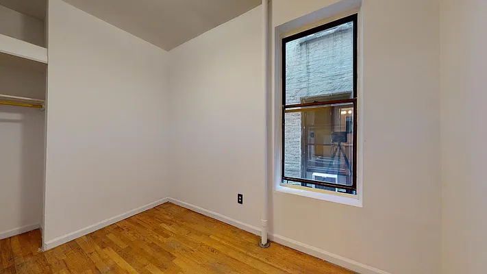 Rented by Bond New York | media 29