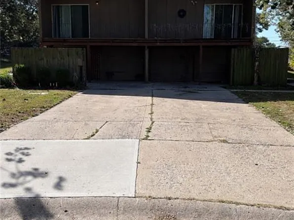 9401-9403 W 83rd St, Overland Park, KS 66204