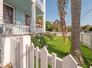 722 16th St, Galveston, TX 77550