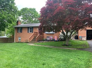 211 Walnut Dr, Fredericksburg, VA 22405