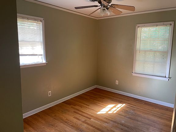 5th image of 3211 Asbury Ln
