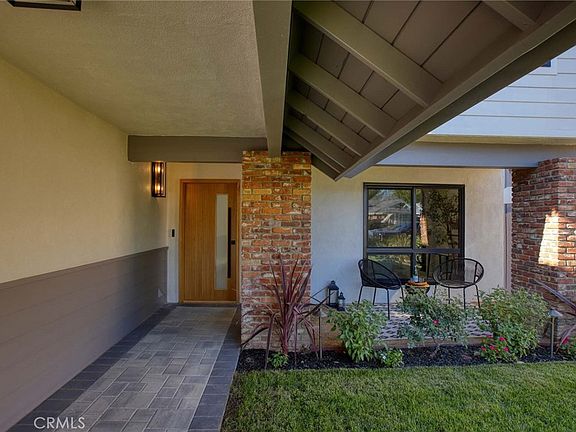 4th image of 19939 Hemmingway St
