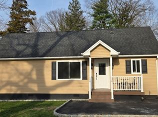 54 Riverview Cir, Little Falls, NJ
