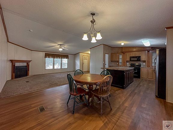 4th image of 673 County Road 4104