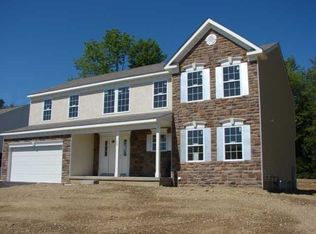 142 Deer Path Ct, Pataskala, OH 43062