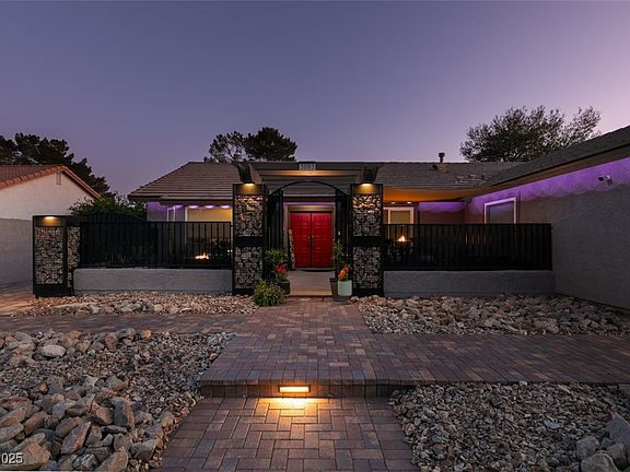 3rd image of 3083 Paintedhills Ave