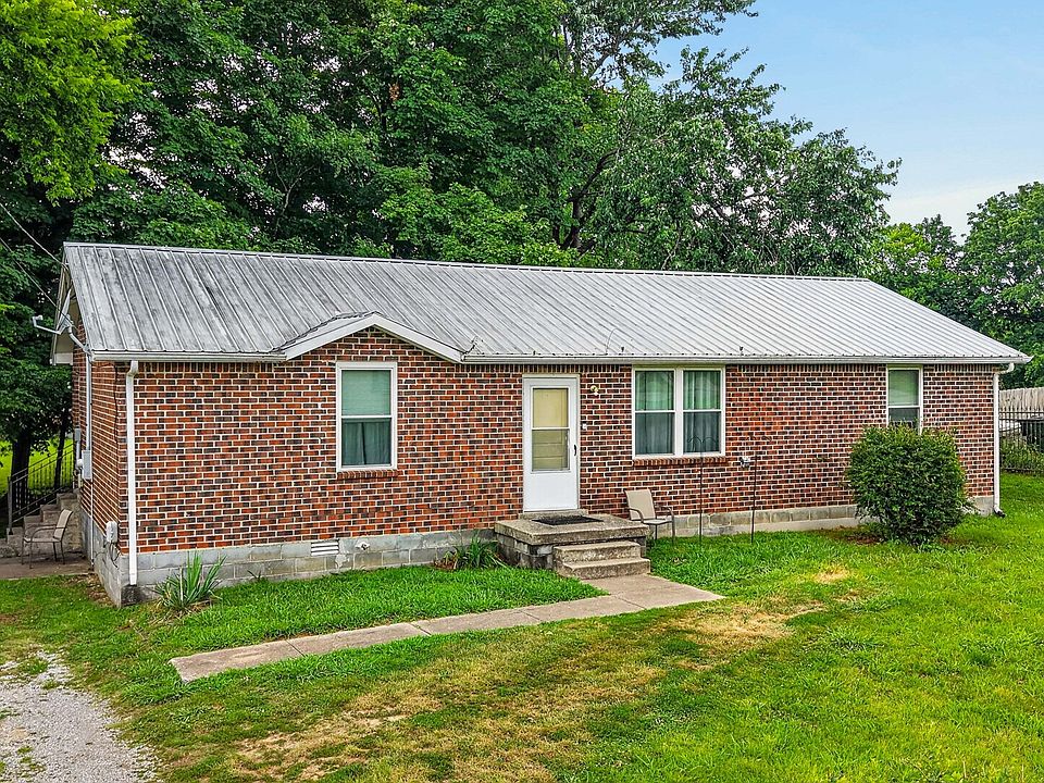 1st image of 209 Walnut Crest Dr