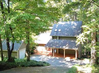 372 Theresa Ct, Tucker, GA 30084
