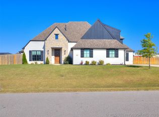 15907 E 106th Pl N, Owasso, OK 74055