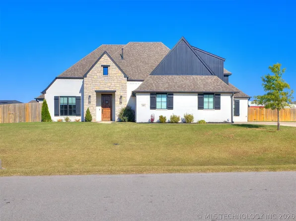 15907 E 106th Pl N, Owasso, OK 74055
