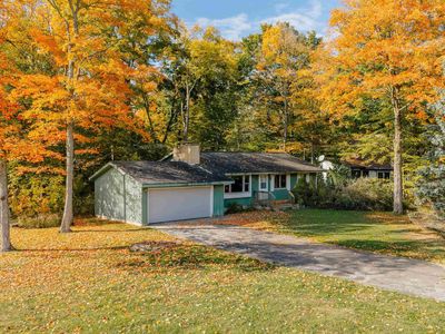 431 N Nanagosa Trl, Suttons Bay, MI, 49682
