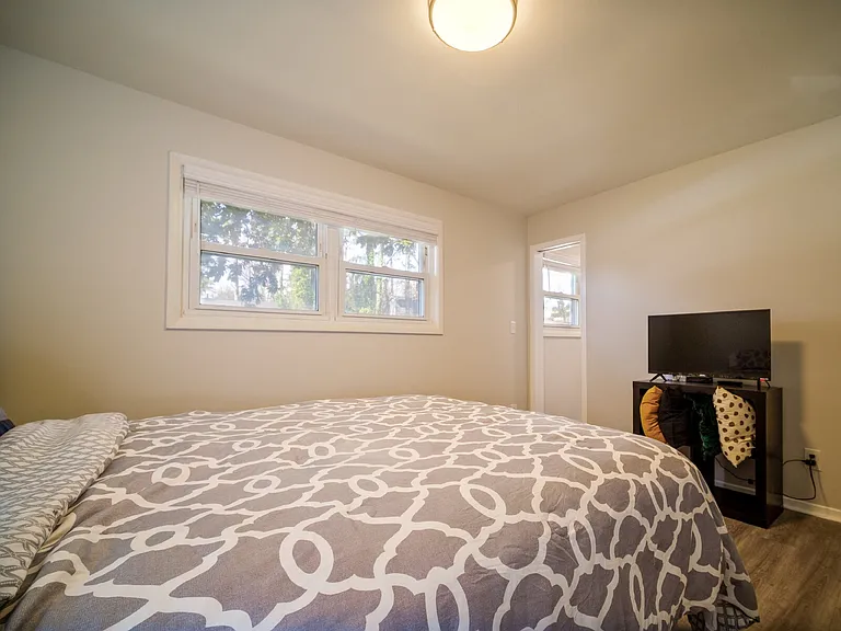 2515 Thornton Rd — Photo 17