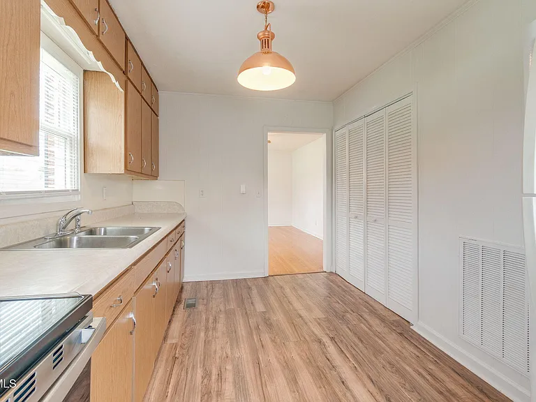 615 Bravo St — Photo 12