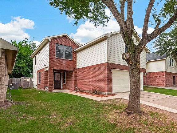 3rd image of 10830 Tallow Briar Ln