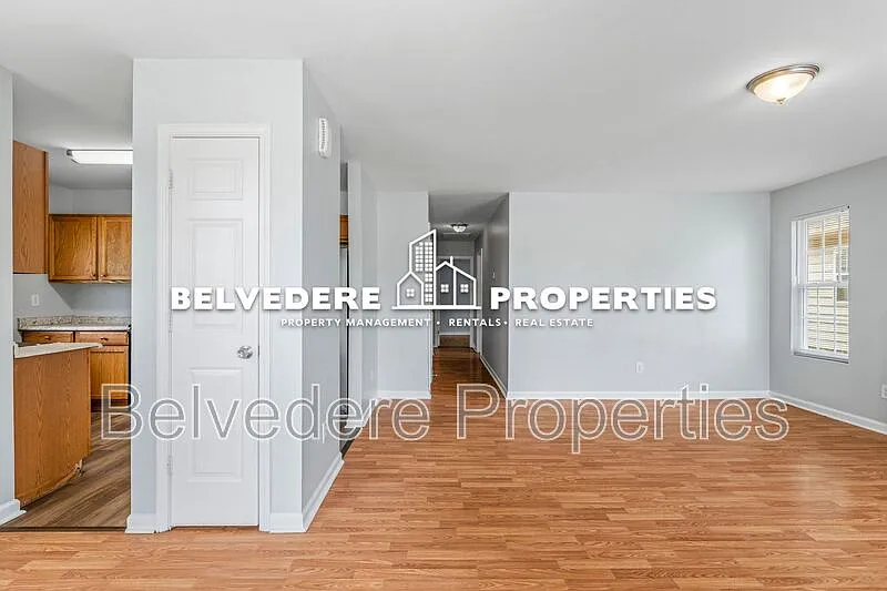 3 bed, 2.0 bath, 1264 sqft, $1,900 — Photo 3